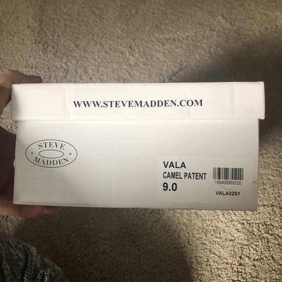 Steve Madden Vala Pump Sized 9, Fit Like 8 - Picture 5 of 5